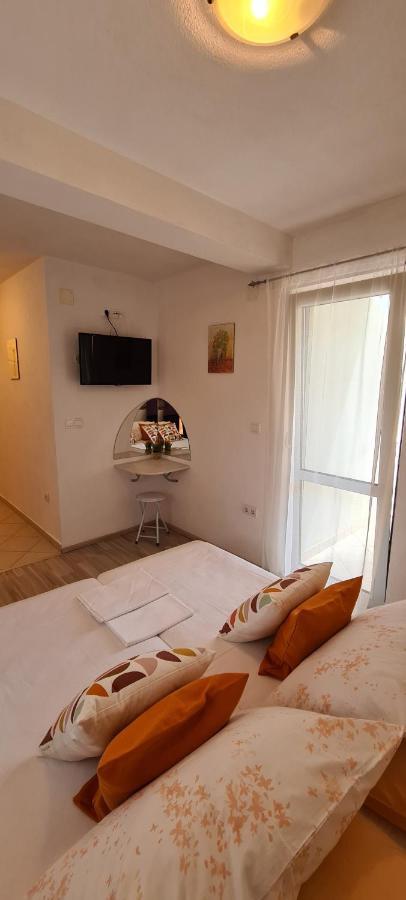 Apartments Antonia Hvar Town Bagian luar foto