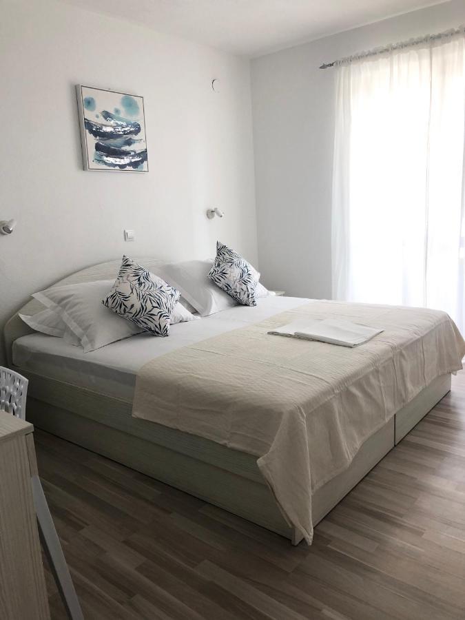 Apartments Antonia Hvar Town Bagian luar foto