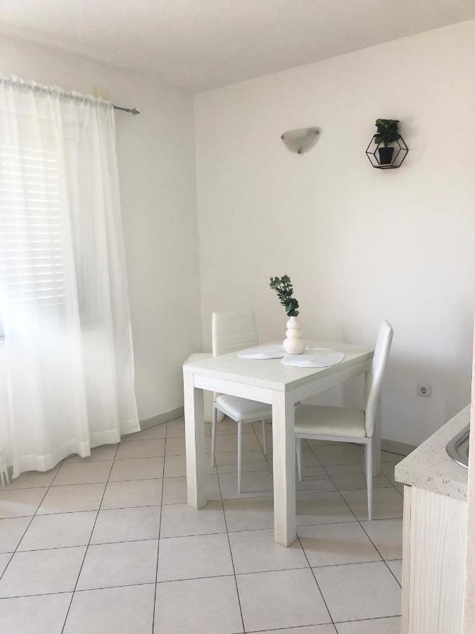 Apartments Antonia Hvar Town Bagian luar foto