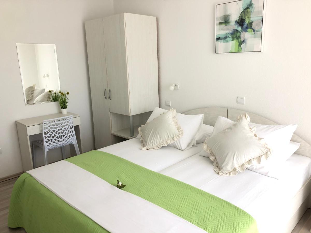 Apartments Antonia Hvar Town Bagian luar foto