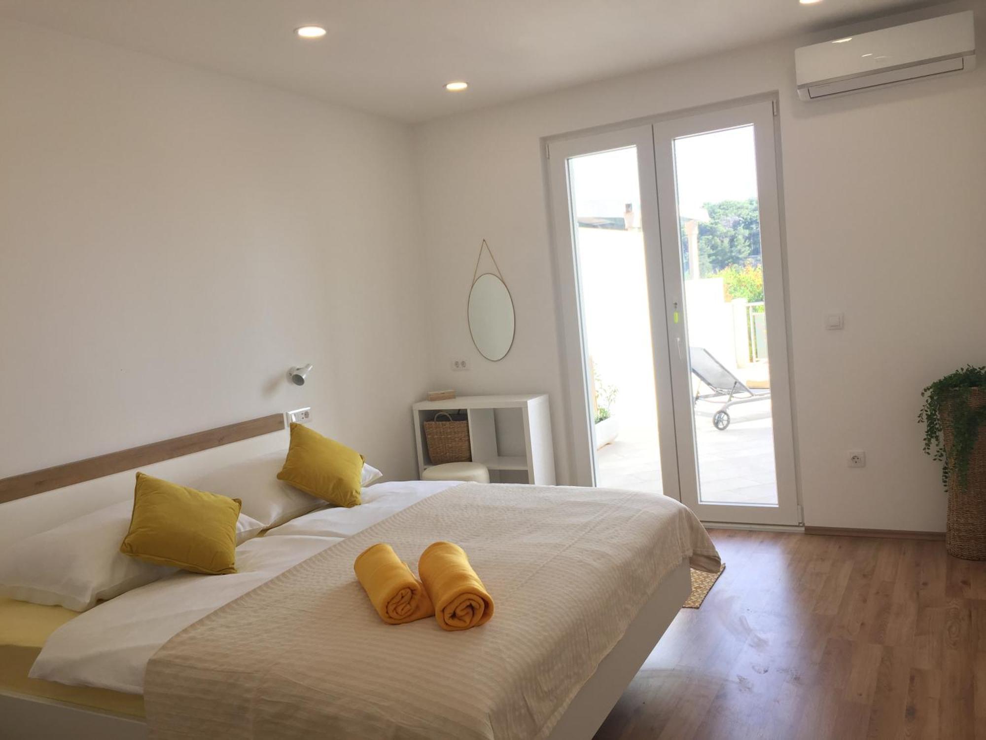 Apartments Antonia Hvar Town Bagian luar foto