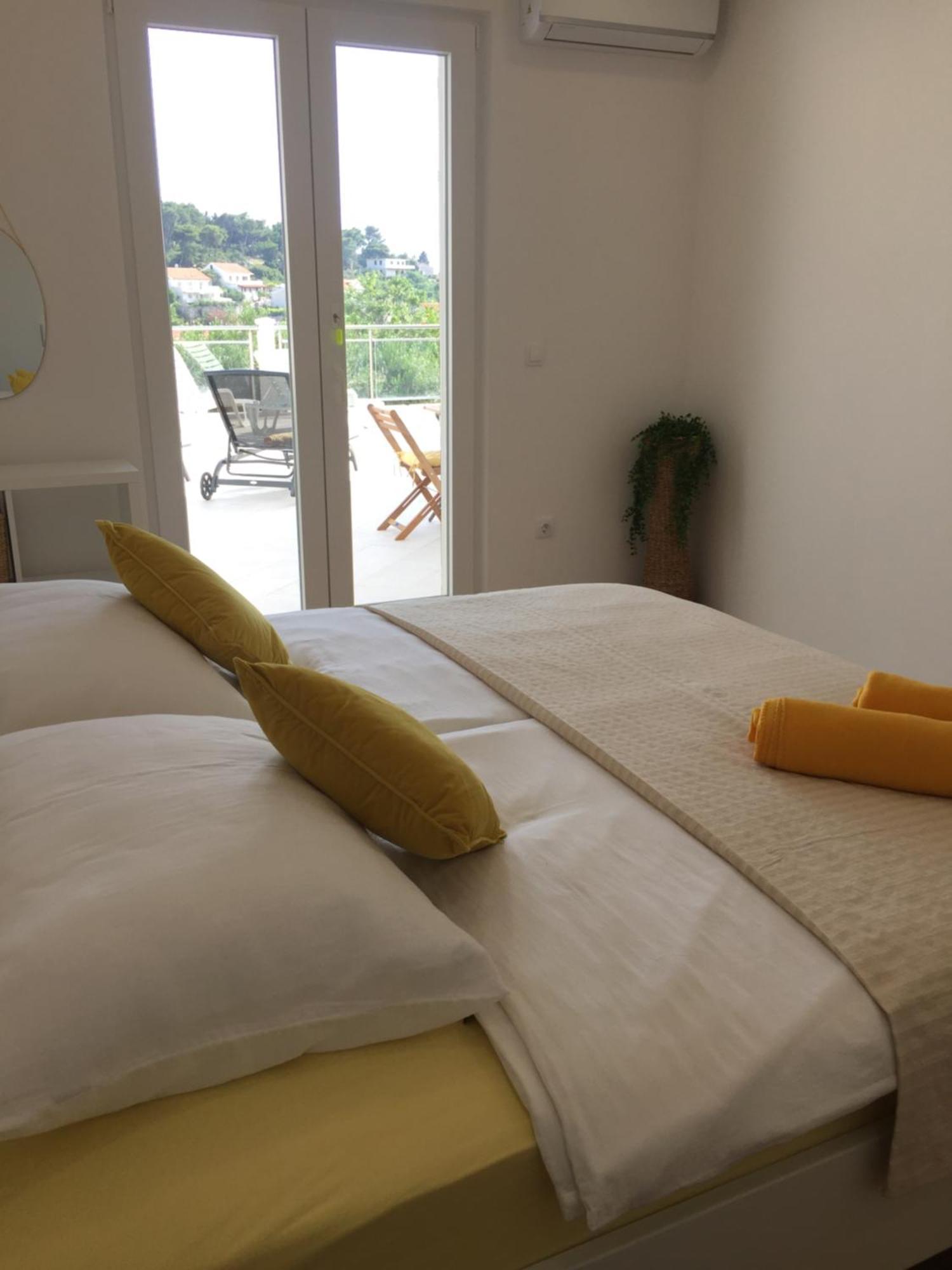 Apartments Antonia Hvar Town Bagian luar foto