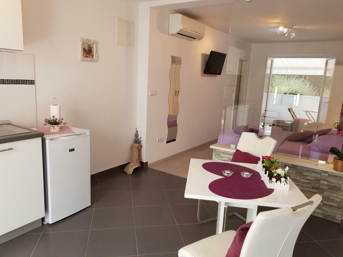 Apartments Antonia Hvar Town Bagian luar foto