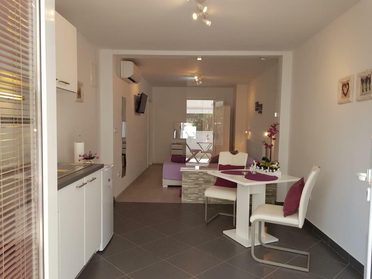 Apartments Antonia Hvar Town Bagian luar foto